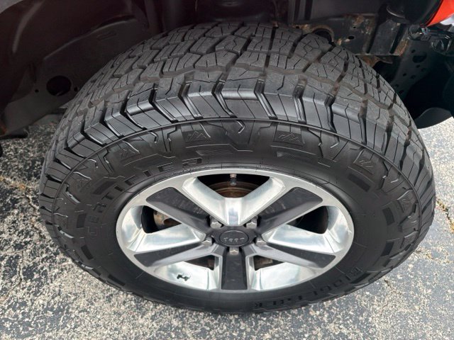 Used 2020 Jeep Wrangler Unlimited Sahara w/ Uconnect 4C Nav & Sound Group AWD/4WD image 21