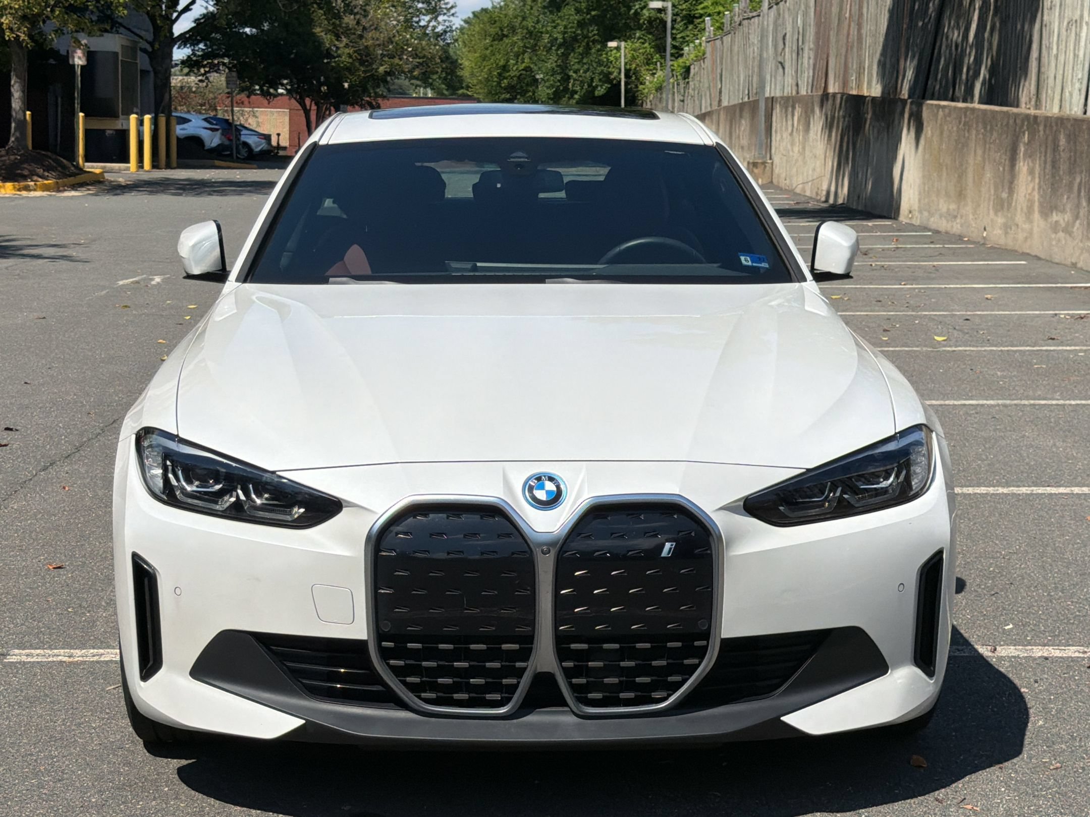Used 2023 BMW i4 eDrive40 w/ Premium Package RWD image 6