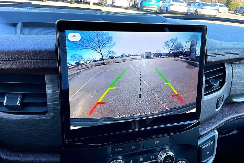 Used 2023 Ford Expedition Limited image 11