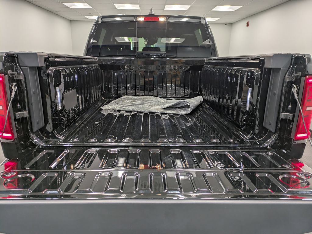 Used 2025 RAM 1500 Limited w/ Trailer Tow Group AWD/4WD image 26