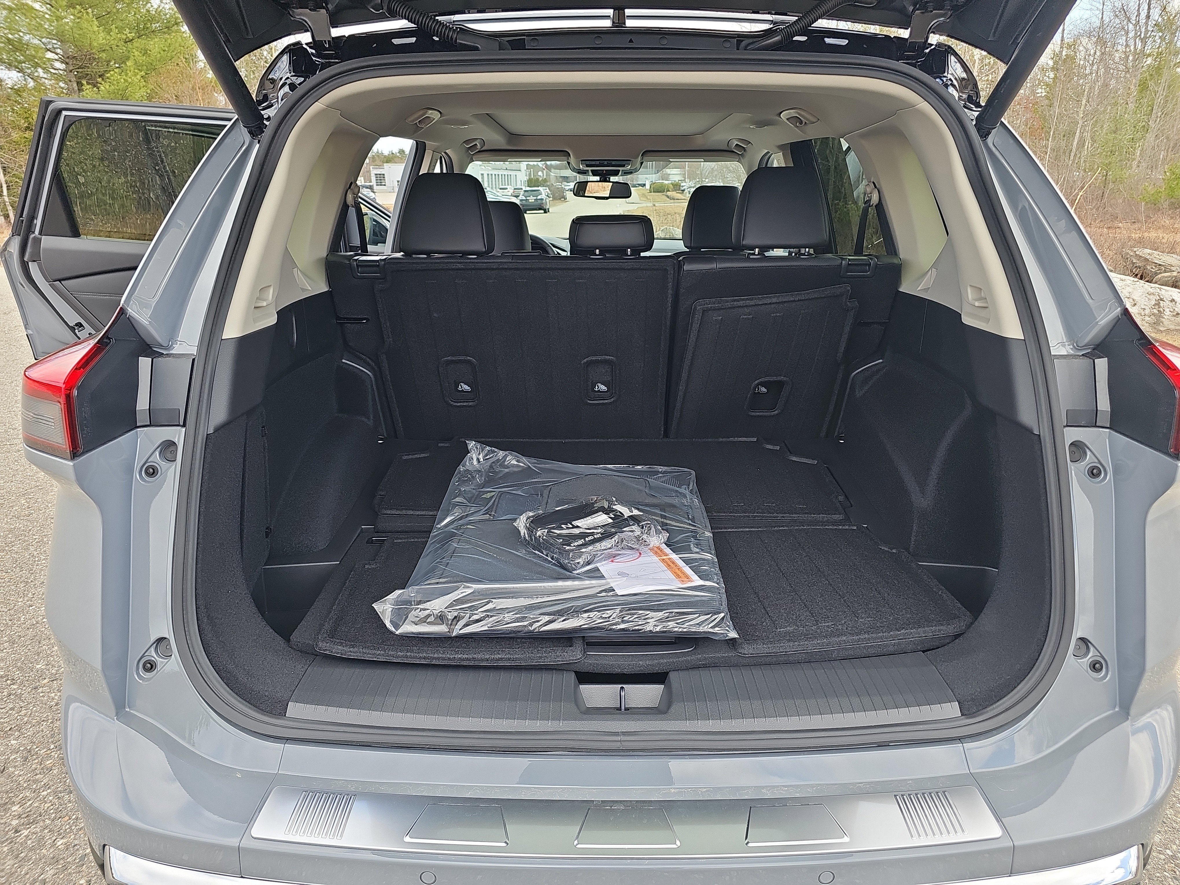 New 2026 Nissan Rogue Platinum image 16