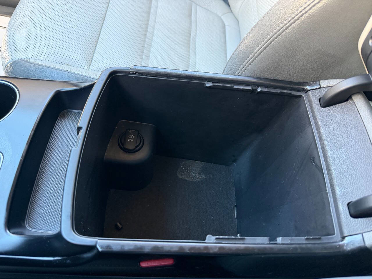 Used 2019 Kia Sorento SX image 49