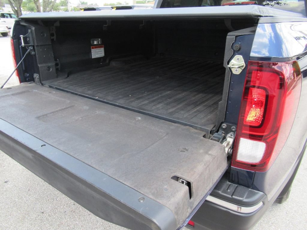 Used 2017 Honda Ridgeline RTL-T image 36