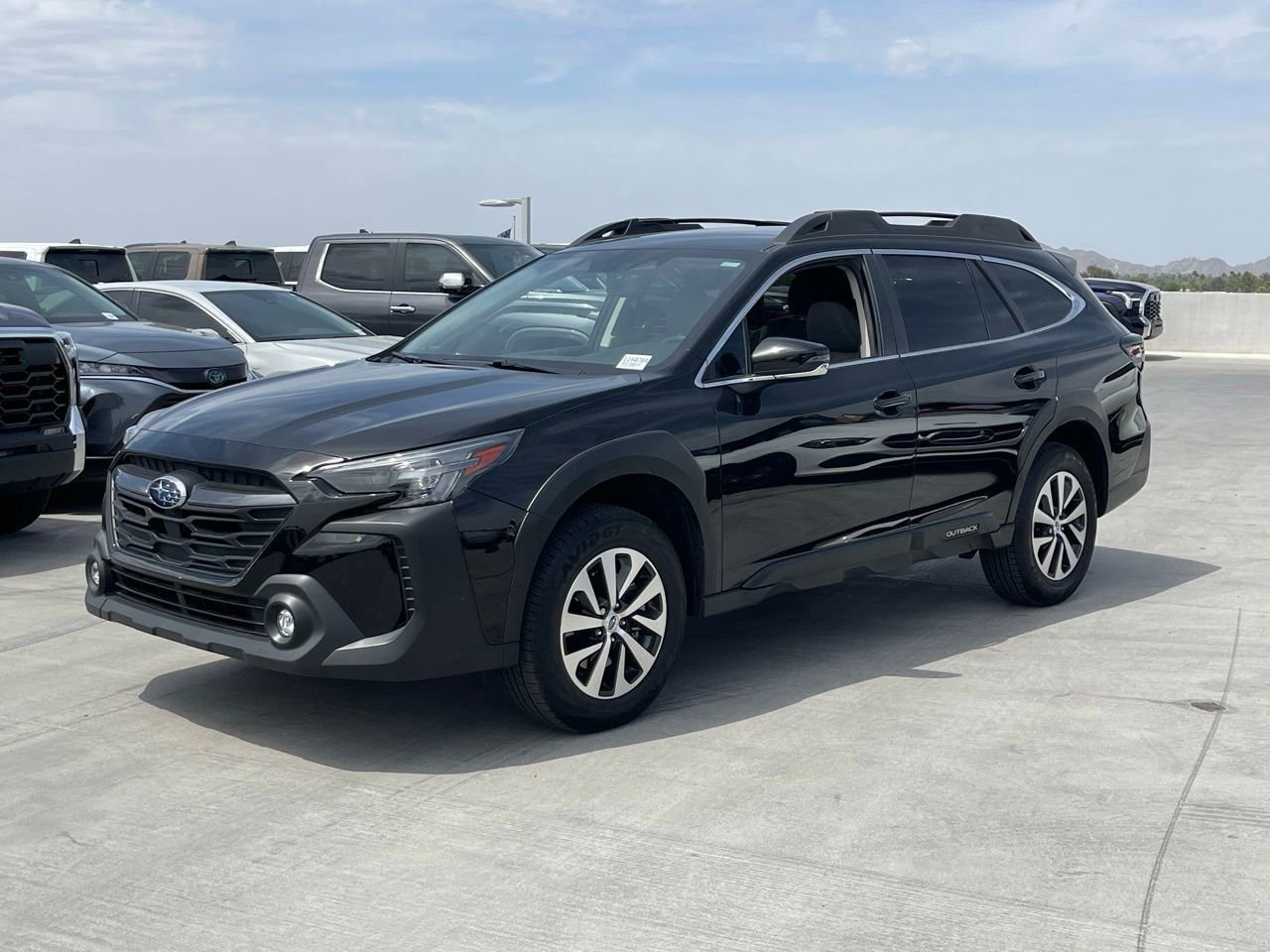 Used 2024 Subaru Outback Premium AWD/4WD image 4