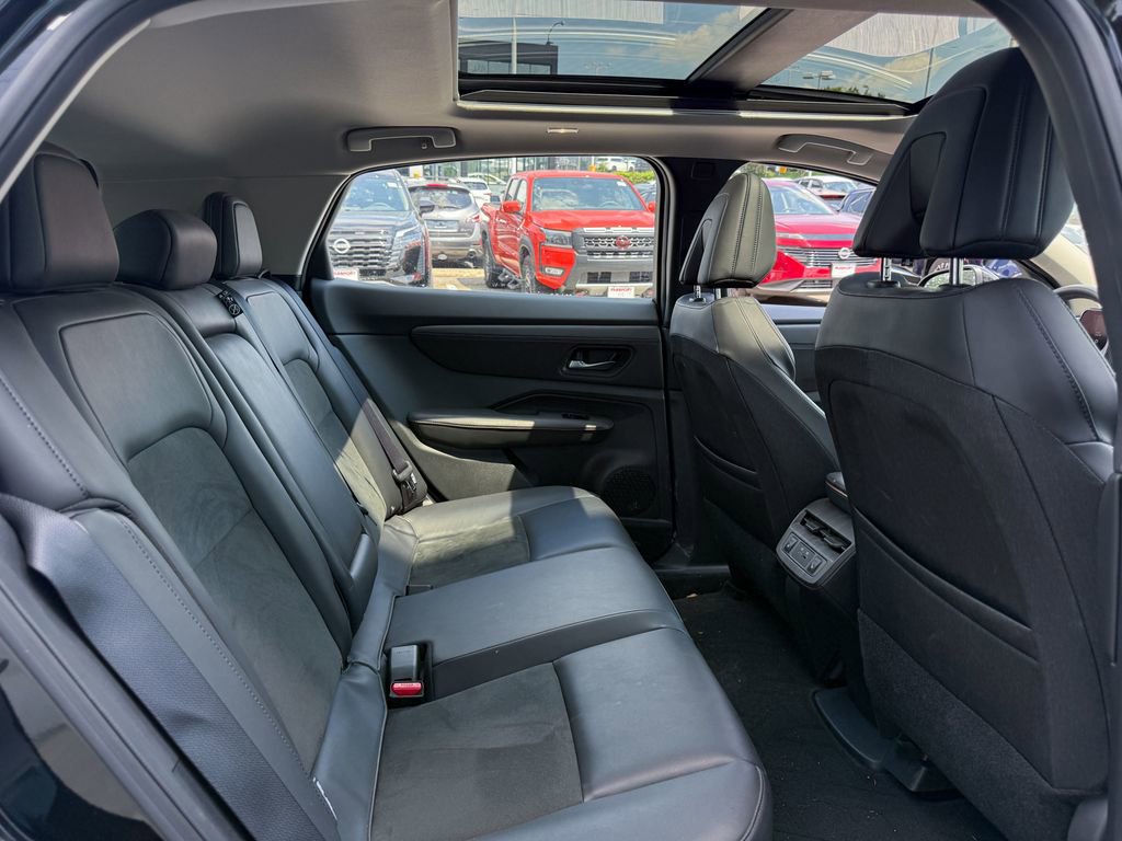 Used 2023 Nissan Ariya AWD image 19