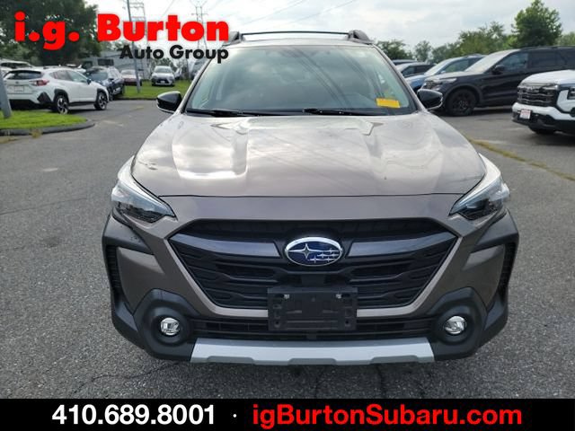 Used 2023 Subaru Outback Limited AWD/4WD image 2