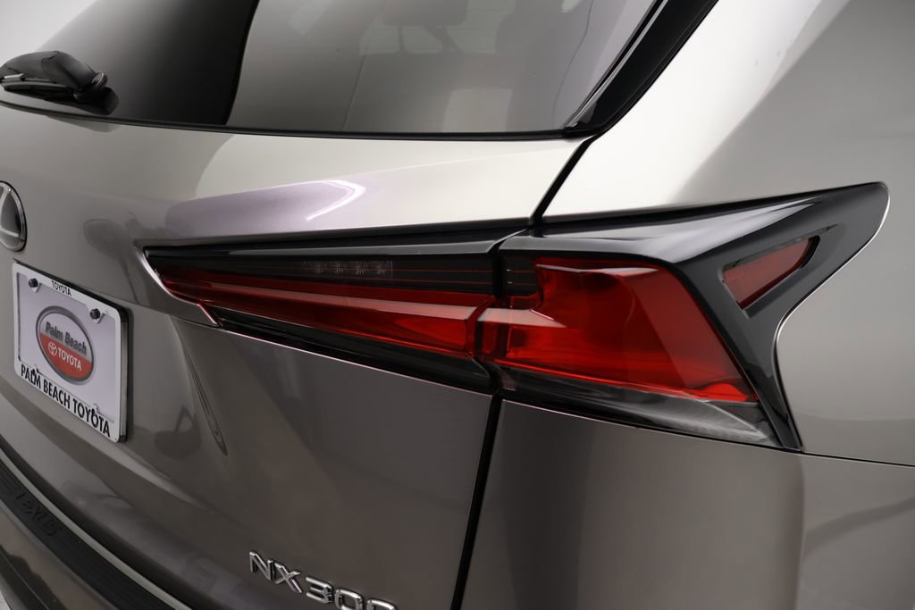 Used 2020 Lexus NX 300 FWD image 9