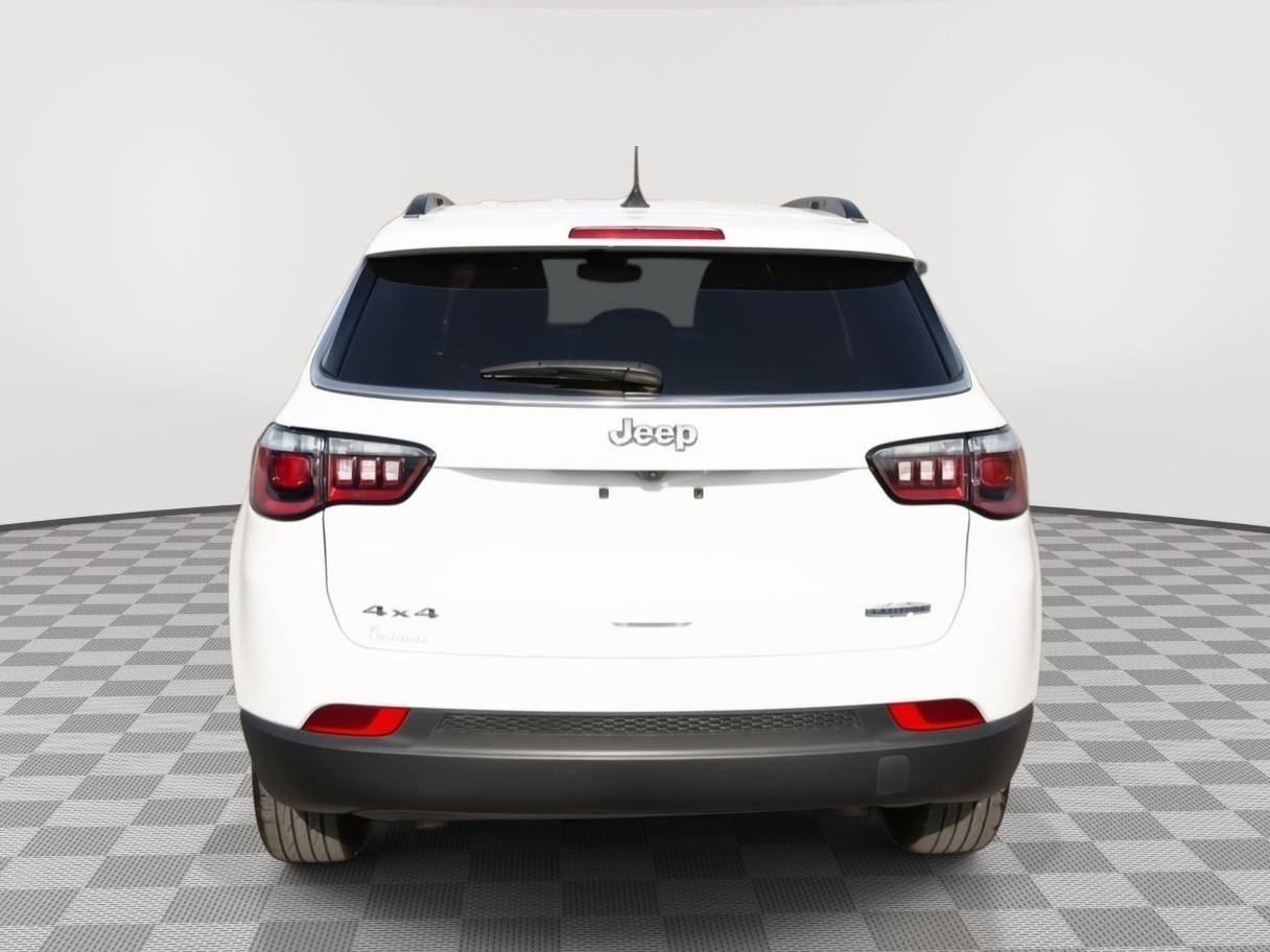 Used 2025 Jeep Compass Latitude image 6