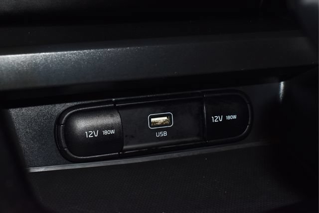 Used 2025 Kia Soul LX w/ LX Technology Package FWD image 23