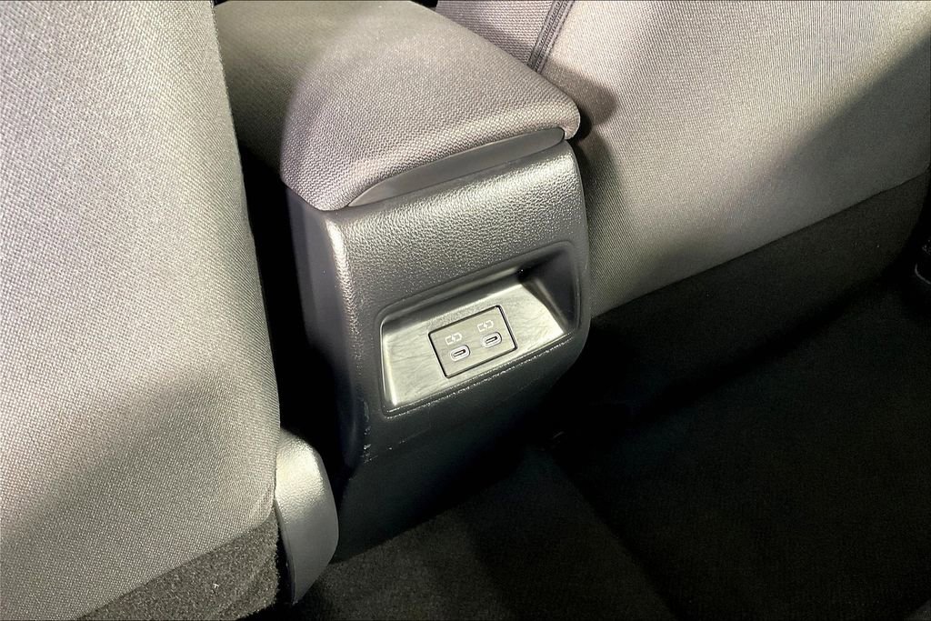 Used 2024 Toyota Corolla LE image 32