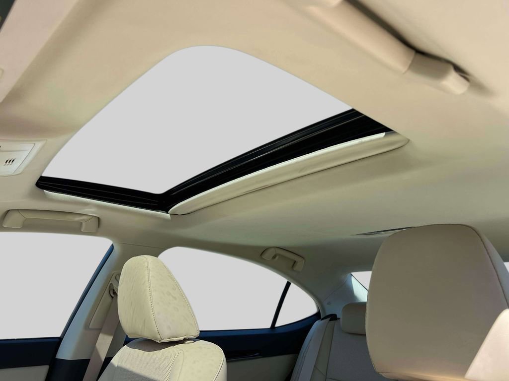 Used 2017 Lexus ES 350 w/ Navigation System Package image 19