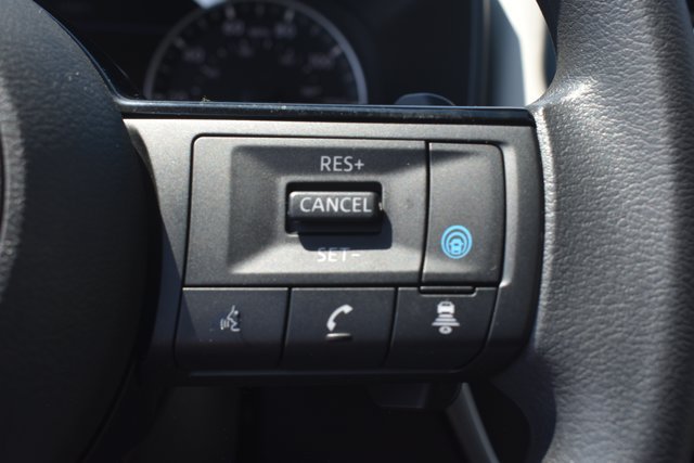 Used 2023 Nissan Rogue SV AWD/4WD image 21