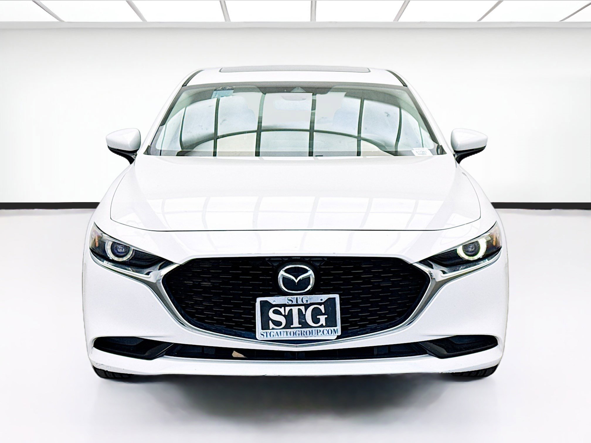 Used 2019 MAZDA MAZDA3 Sedan w/ Premium Package FWD image 2