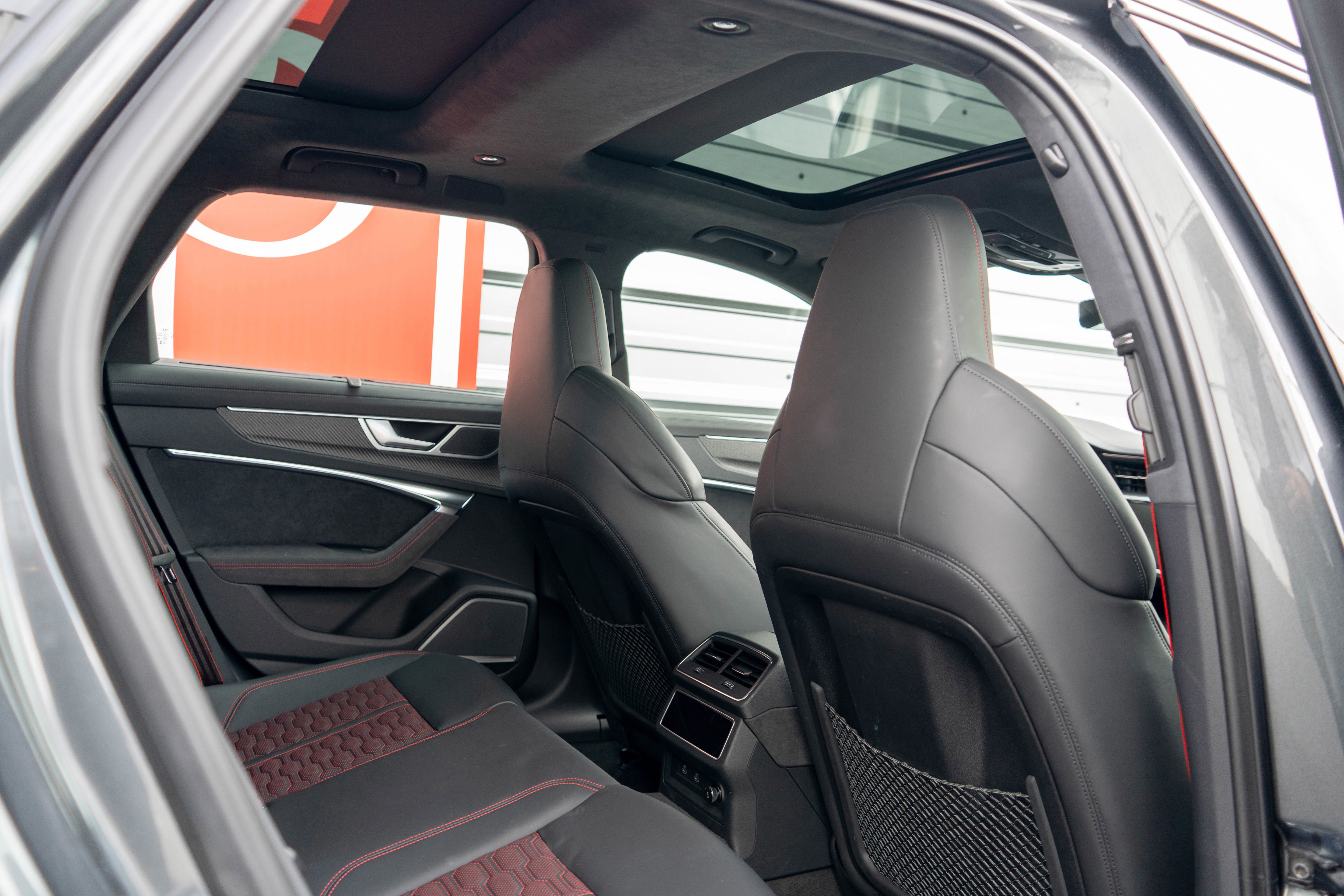 Used 2025 Audi RS 6 performance image 33