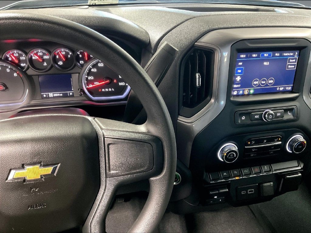 Used 2023 Chevrolet Silverado 1500 Custom AWD/4WD image 18