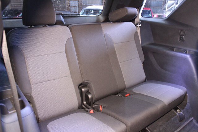 Used 2023 Chevrolet Traverse LT image 16