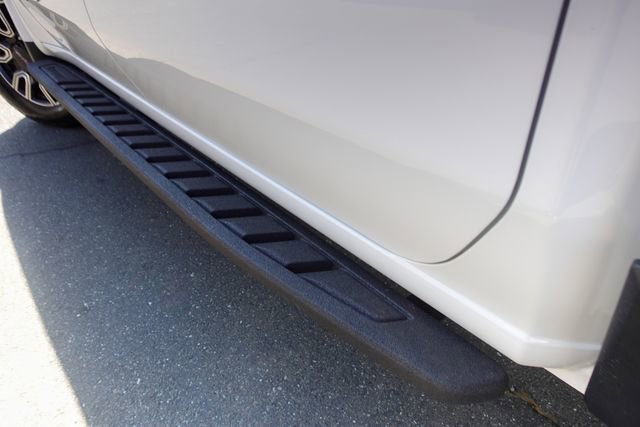 Used 2022 GMC Sierra 2500 AT4 w/ AT4 Premium Plus Package image 12