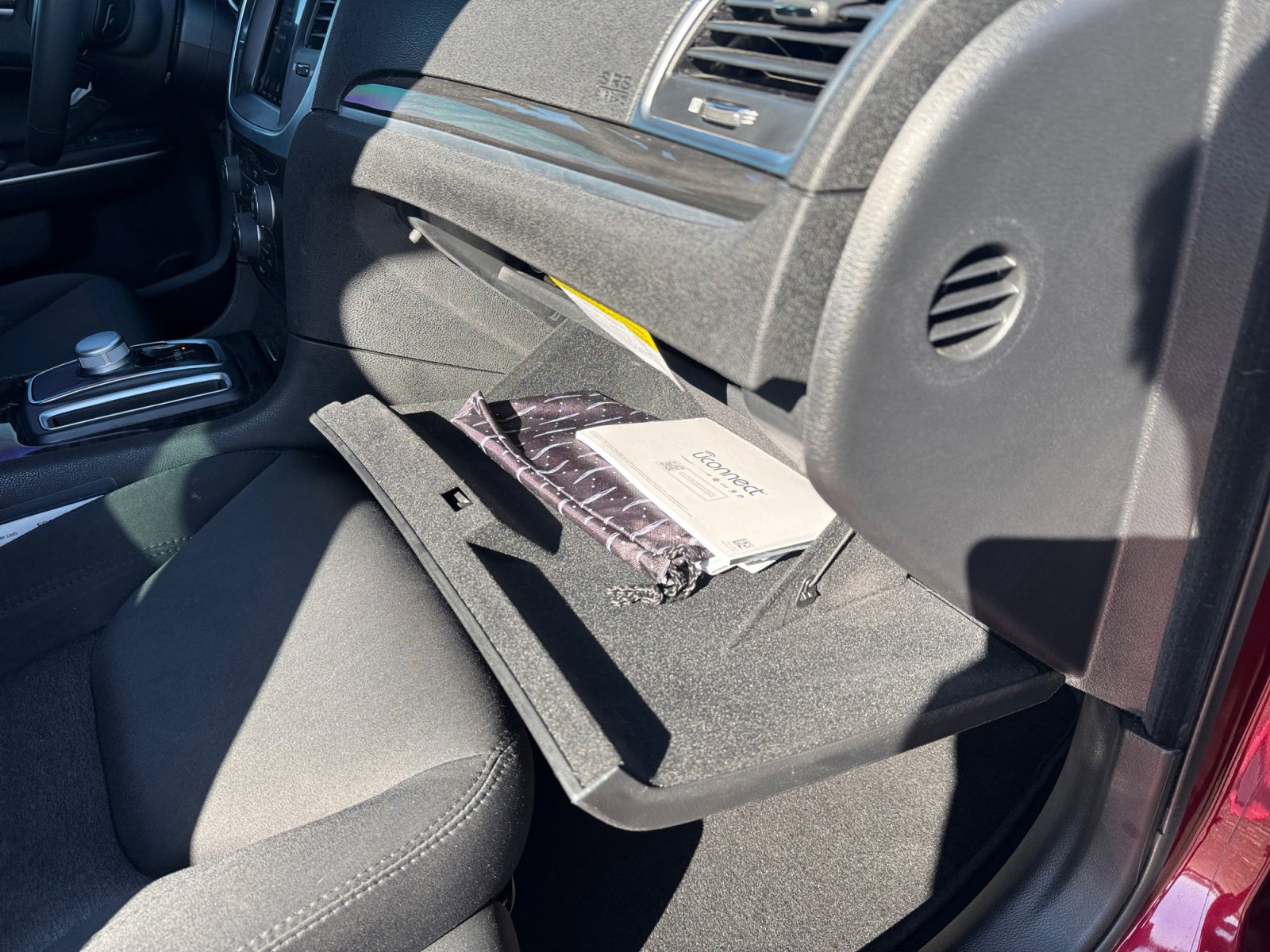 Certified 2022 Chrysler 300 Touring image 31