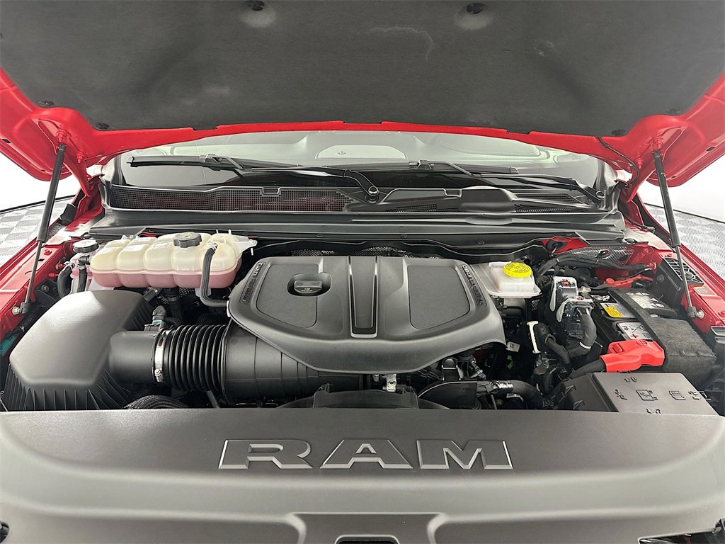 Used 2025 RAM 1500 Laramie w/ Night Edition image 33