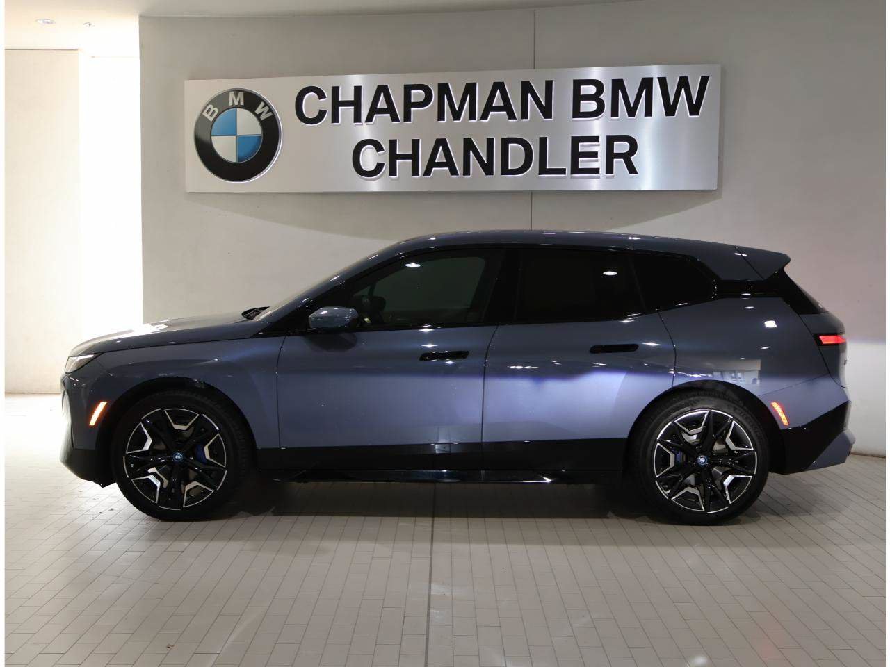 Certified 2024 BMW iX xDrive50 w/ Premium Package AWD/4WD image 3
