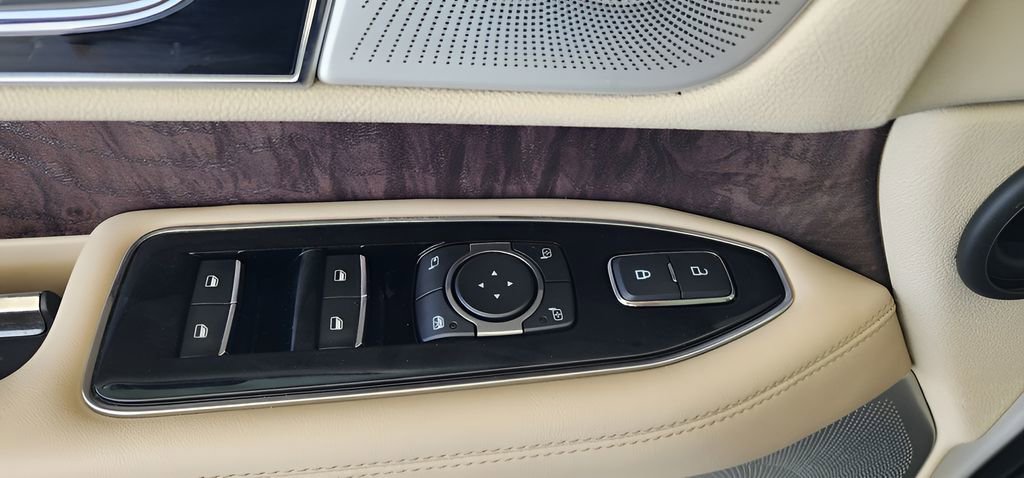 Used 2020 Lincoln Navigator Reserve w/ Luxury Package image 16