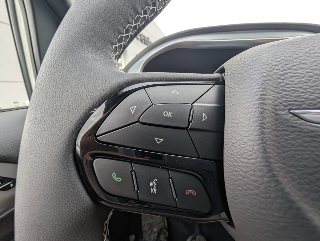 New 2026 Chrysler Pacifica Limited w/ S Appearance Package image 23