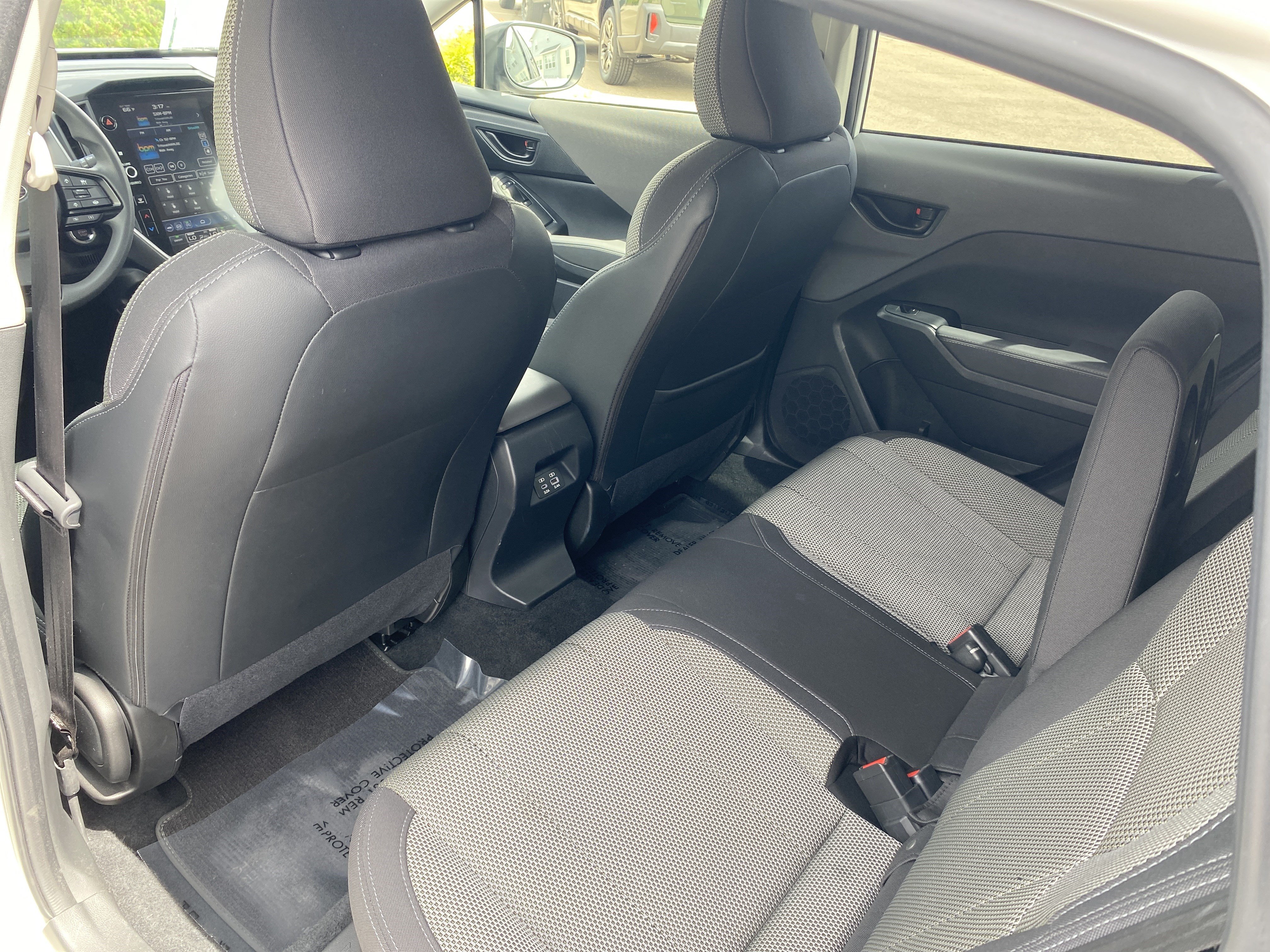 Certified 2024 Subaru Crosstrek 2.0i Premium AWD/4WD image 32