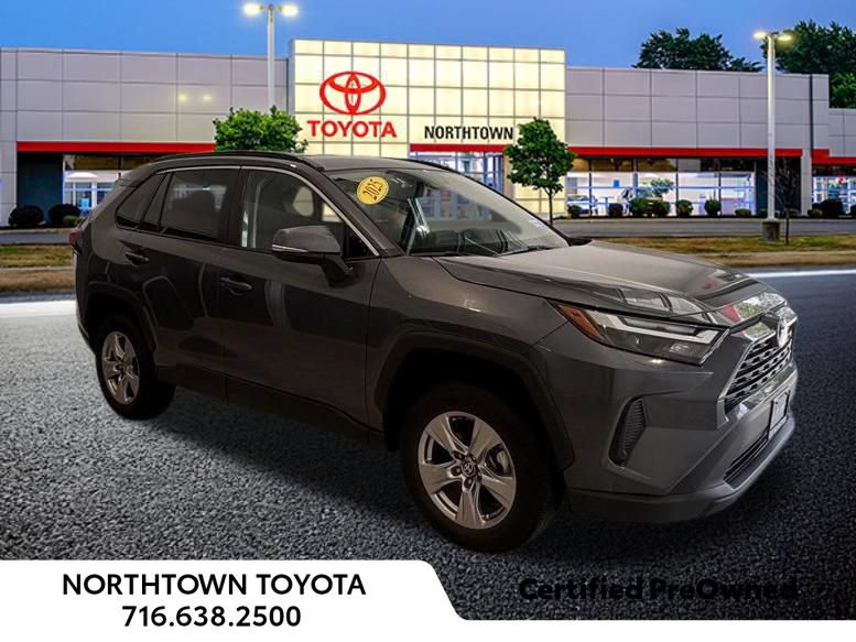 Used 2025 Toyota RAV4 XLE w/ Weather Package AWD/4WD image 30