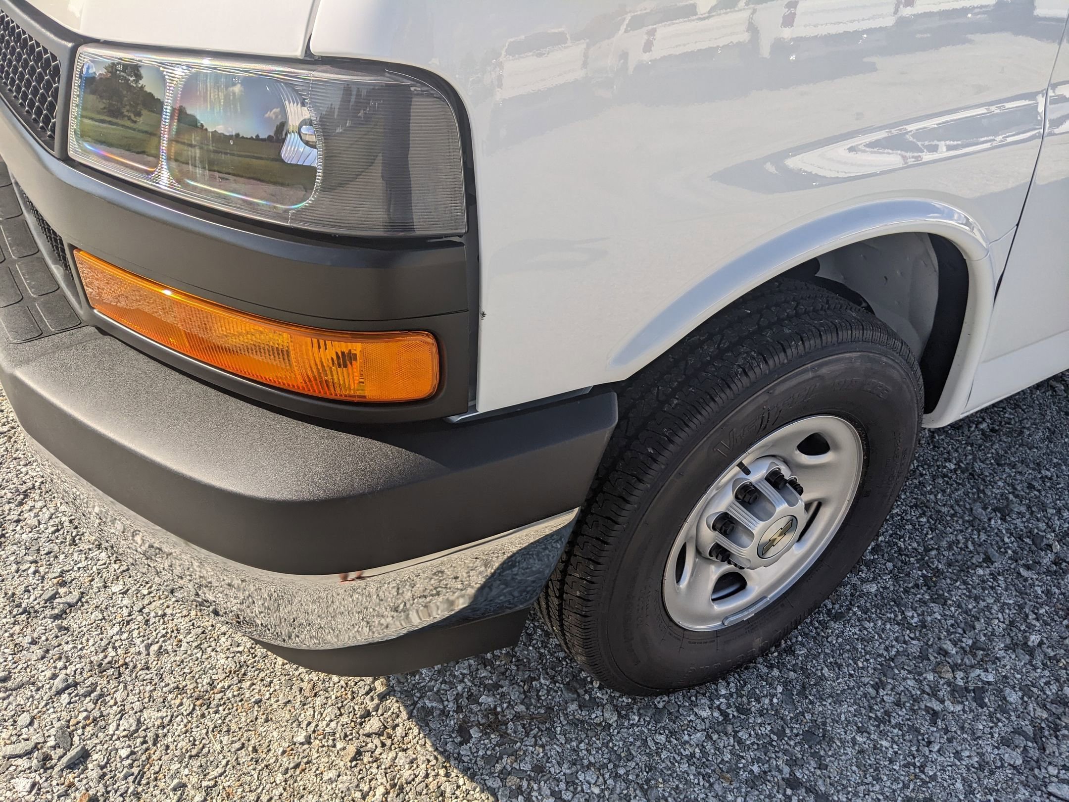 New 2025 Chevrolet Express 2500 w/ Driver Convenience Package image 10