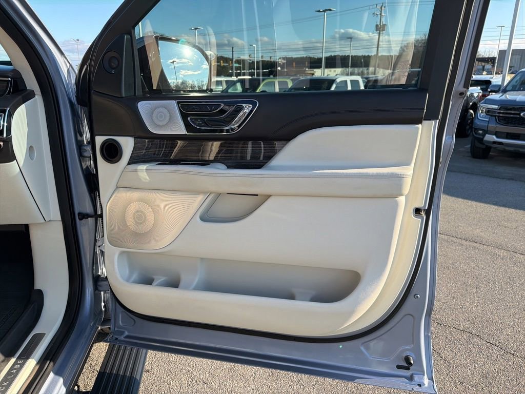 Used 2021 Lincoln Navigator Black Label AWD/4WD image 24