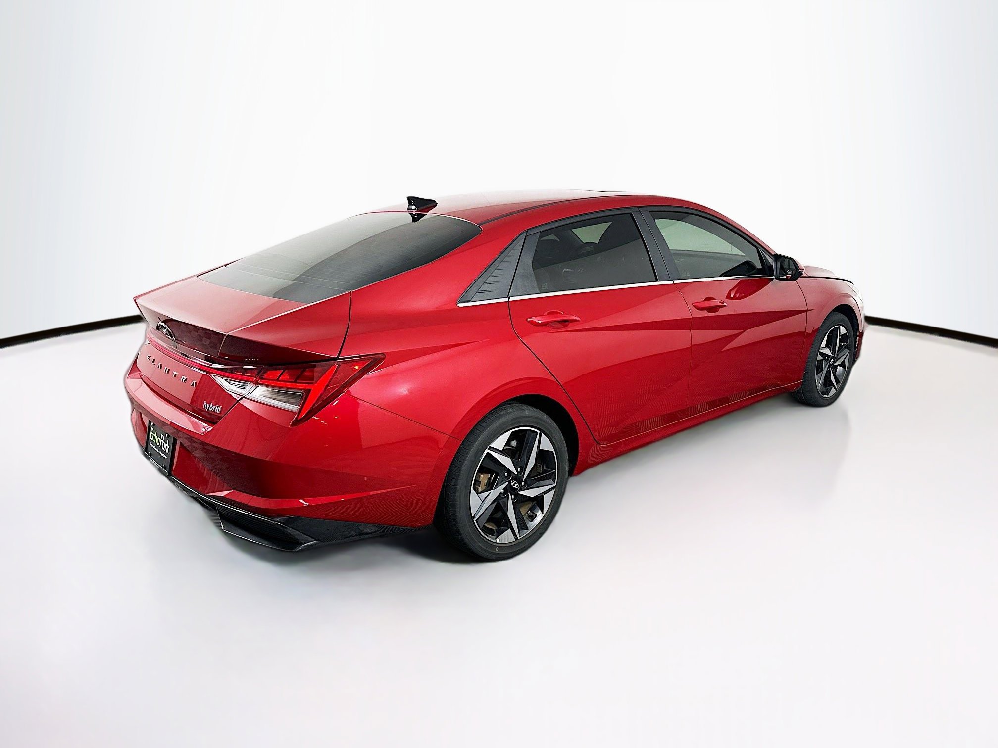 Used 2023 Hyundai Elantra Limited w/ Preferred Accessory Package image 9