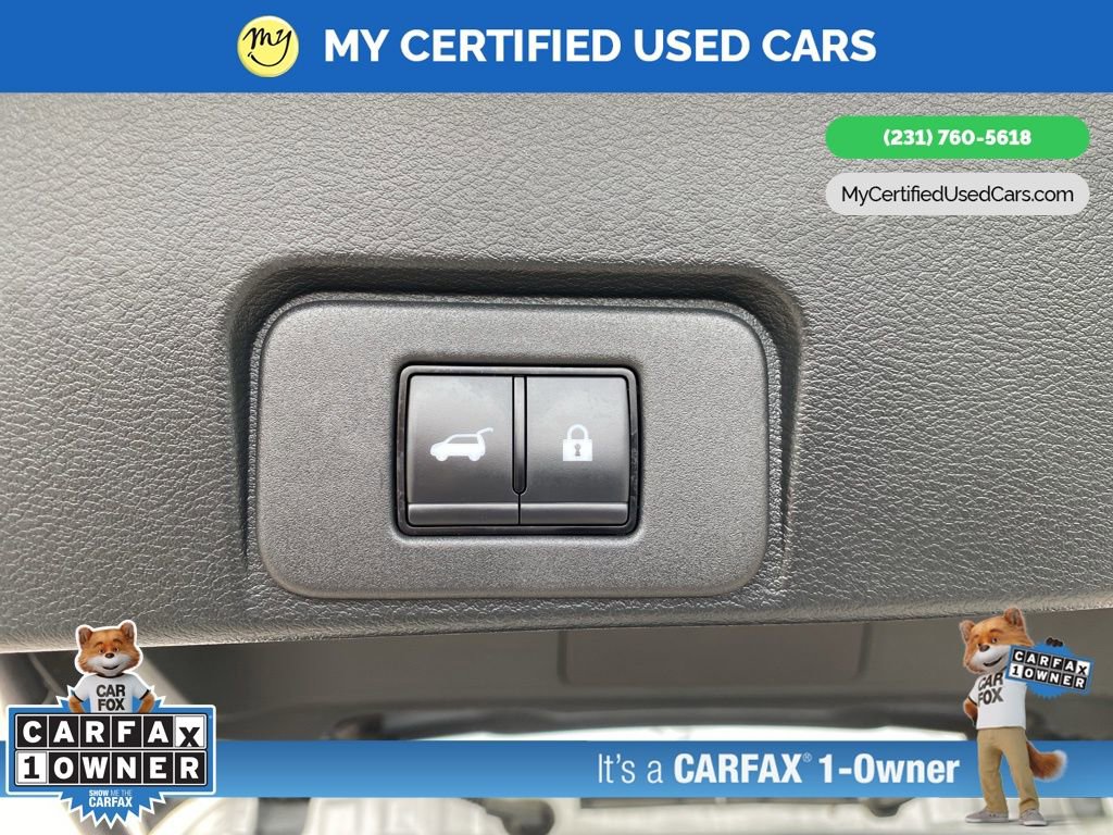 Used 2025 Nissan Rogue SV image 8