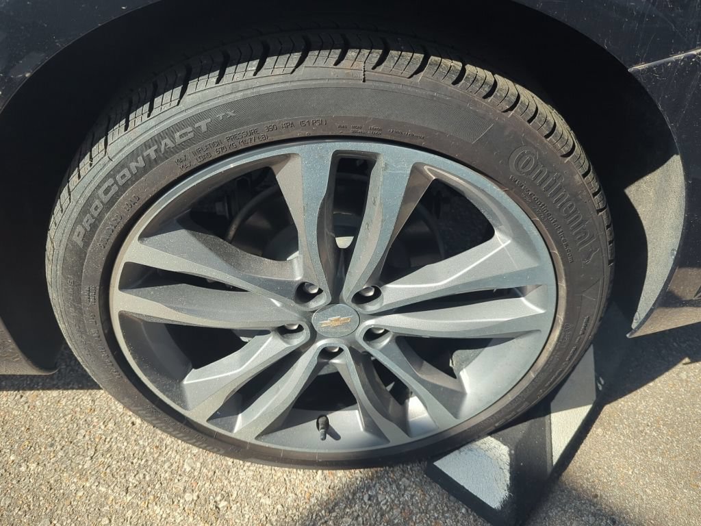 Used 2023 Chevrolet Malibu LT w/ LPO, Floor Liner Package FWD image 11