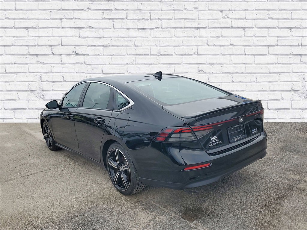 Used 2024 Honda Accord Sport image 3