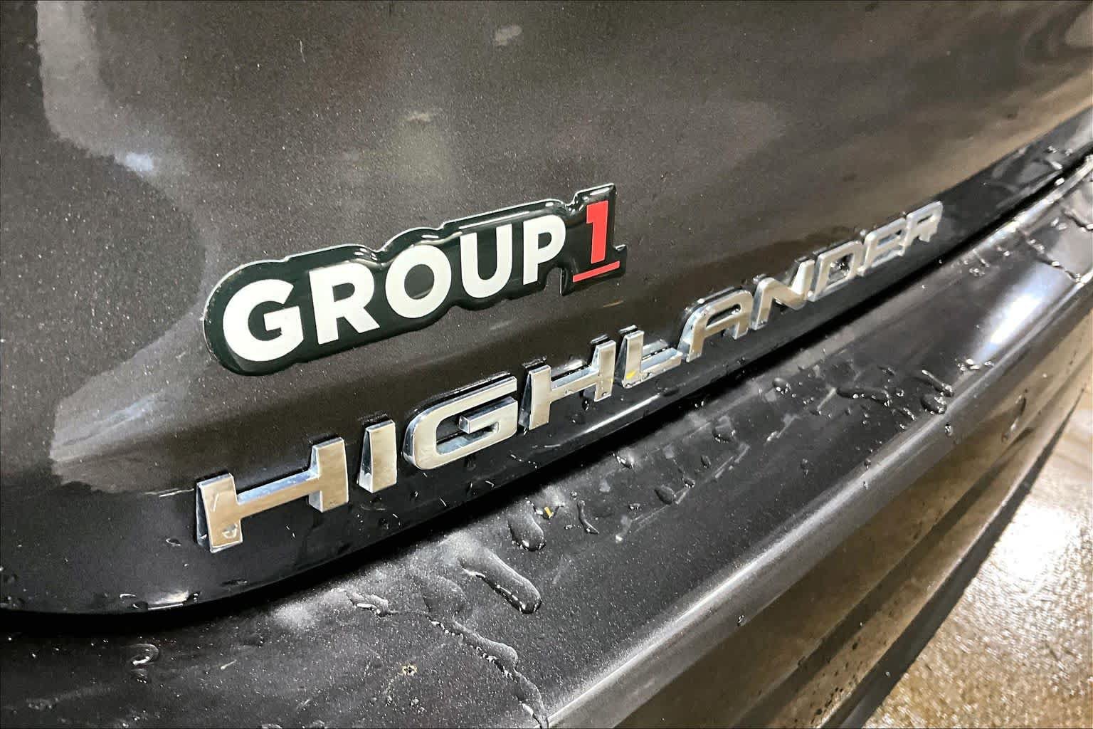 Used 2024 Toyota Highlander Limited AWD/4WD image 10