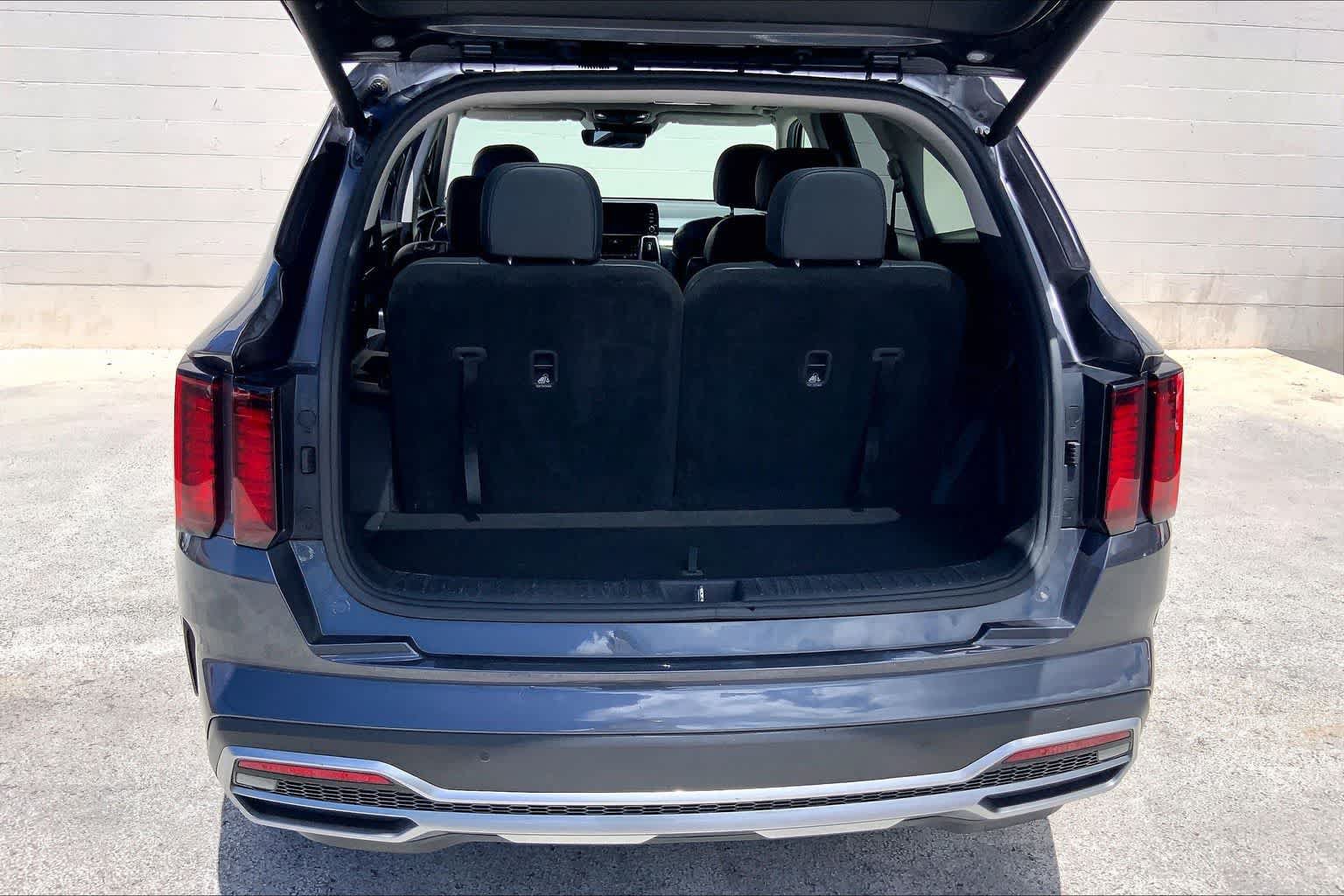 Used 2023 Kia Sorento EX w/ Panoramic Sunroof Package FWD image 18