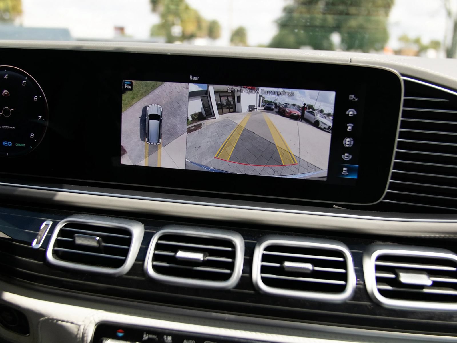Used 2022 Mercedes-Benz Maybach GLS 600 4MATIC image 55