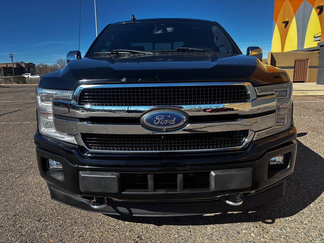 Used 2018 Ford F150 Platinum w/ Equipment Group 701A Luxury AWD/4WD image 3