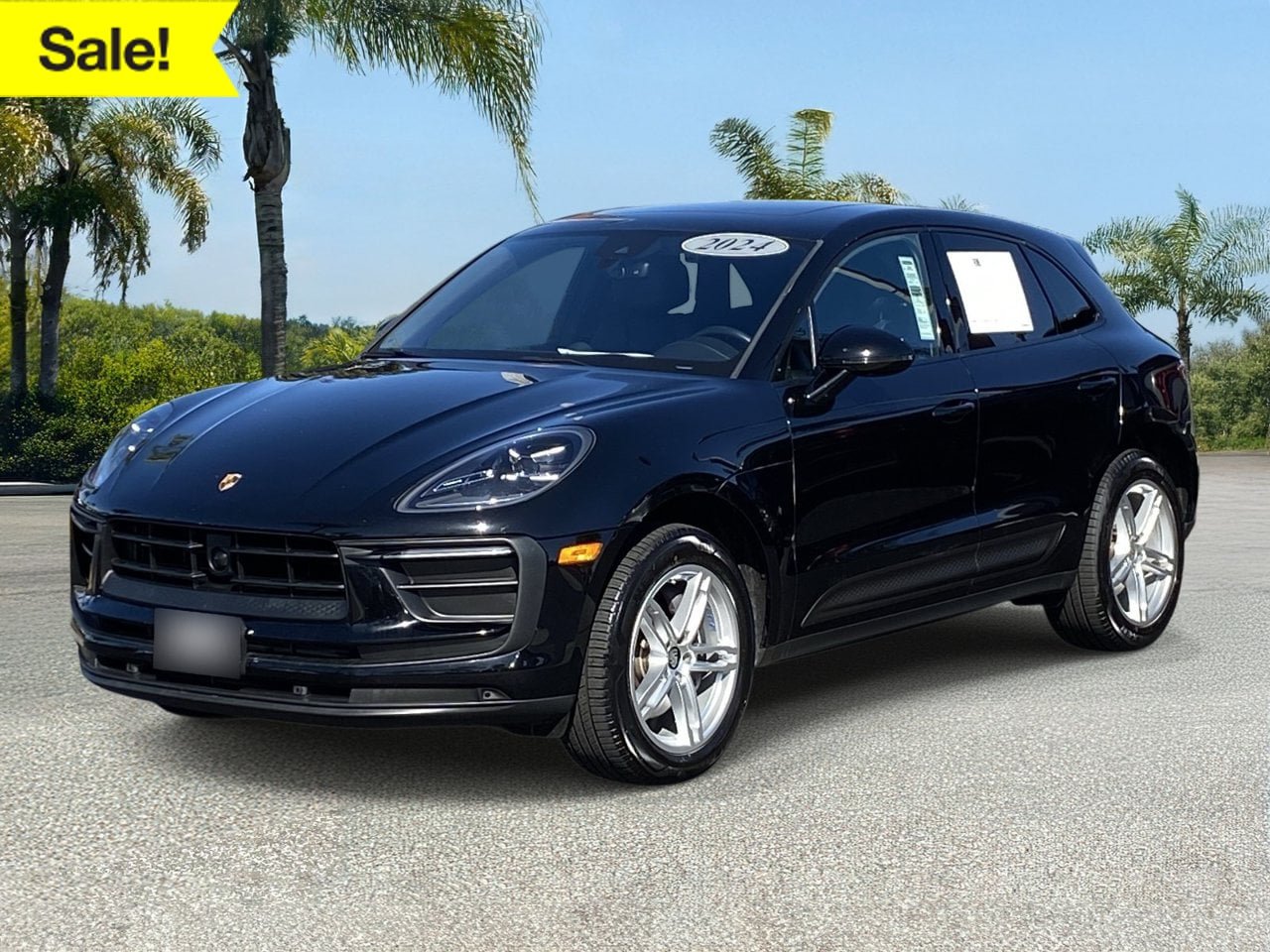 Used 2024 Porsche Macan AWD/4WD image 1