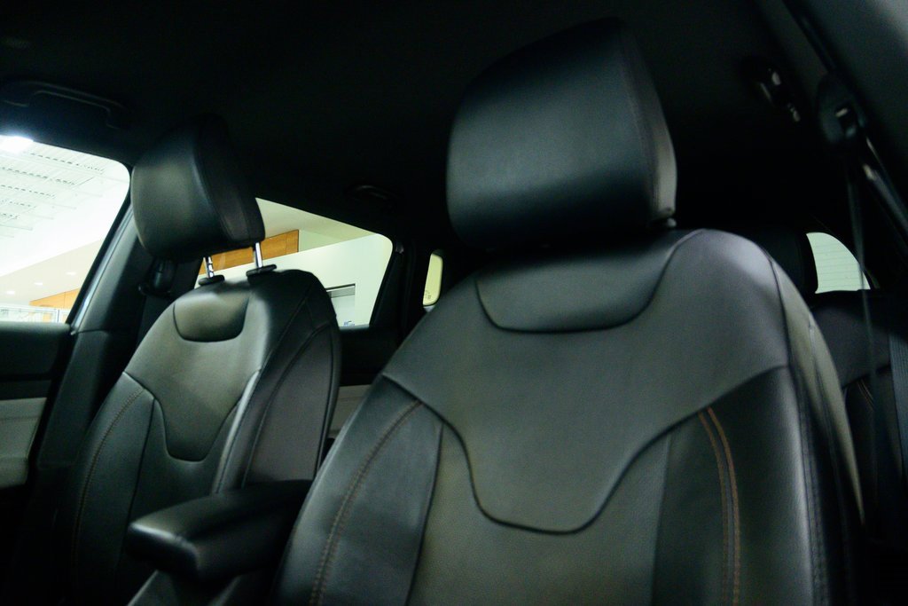 Used 2023 Jeep Compass Limited image 19