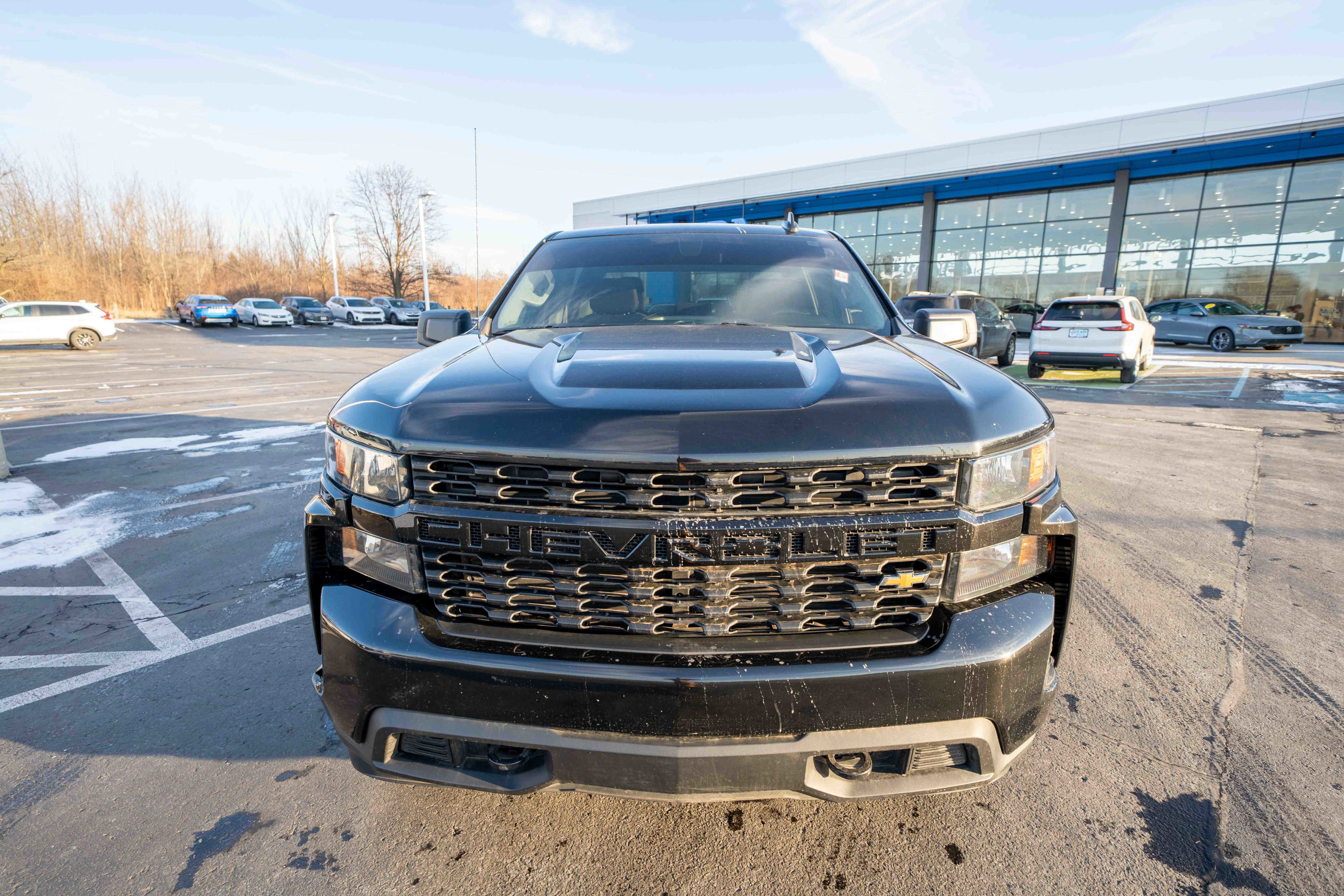 Used 2022 Chevrolet Silverado 1500 Custom image 2