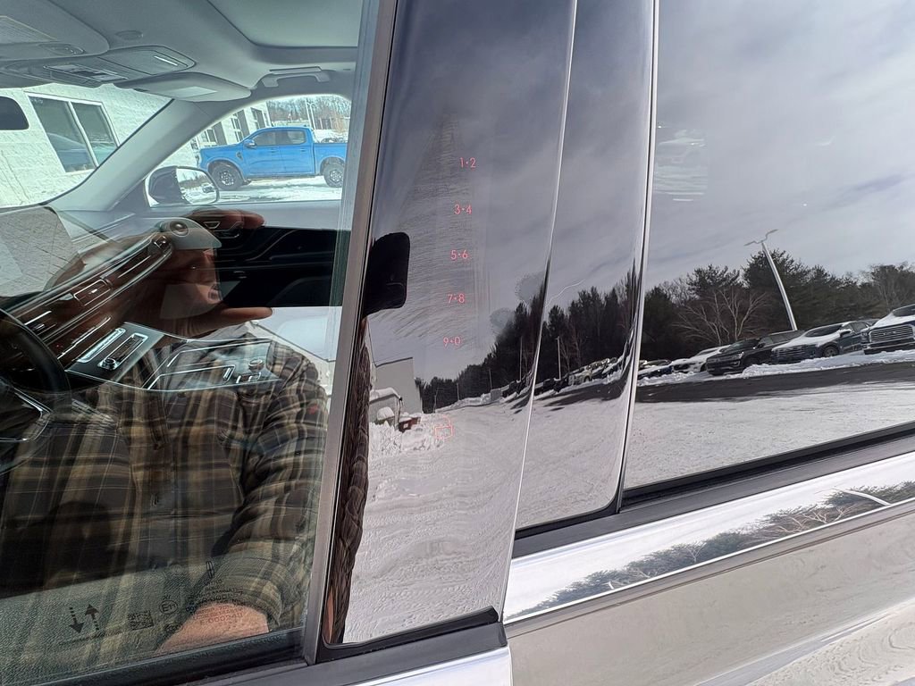 Certified 2025 Lincoln Aviator Reserve w/ Equipment Group 201A image 10