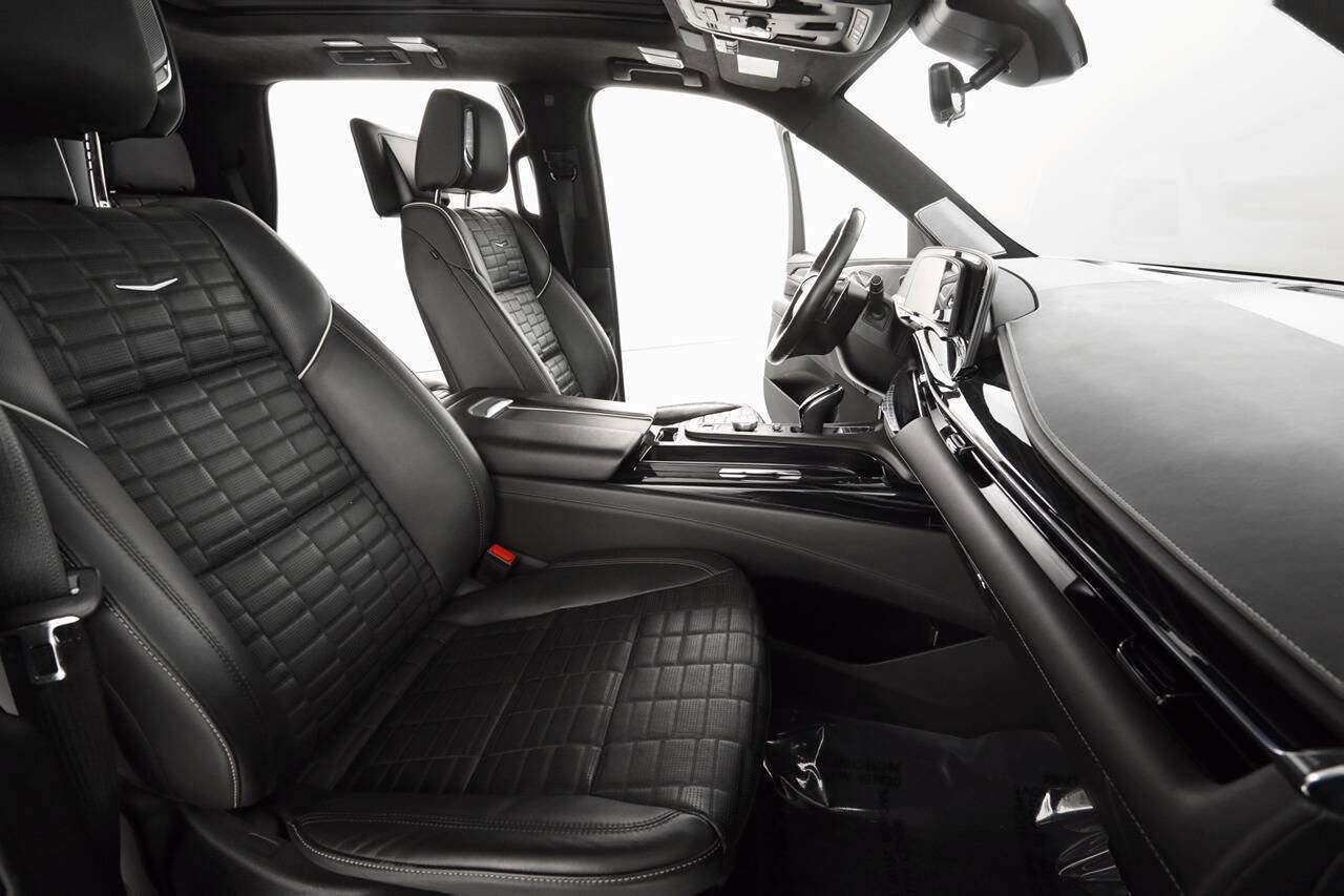 Used 2023 Cadillac Escalade V image 13