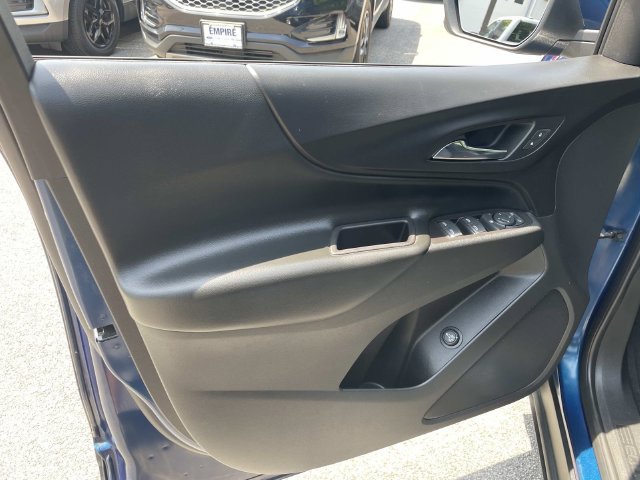 Used 2020 Chevrolet Equinox LT w/ Driver Convenience Package FWD image 10