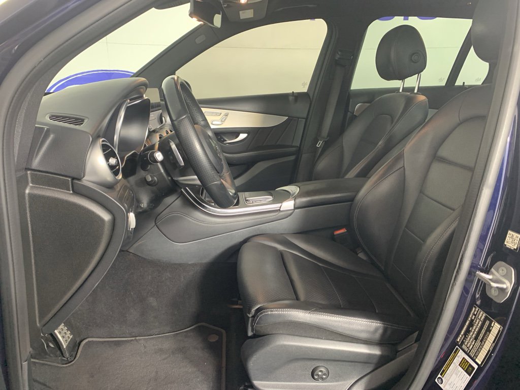 Used 2021 Mercedes-Benz GLC 300 w/ AMG Line image 16