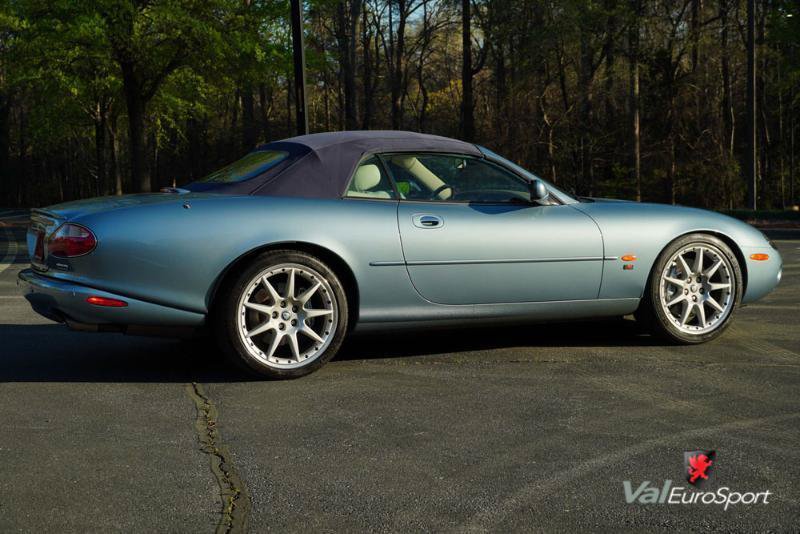 Used 2003 Jaguar XK8 Convertible image 7