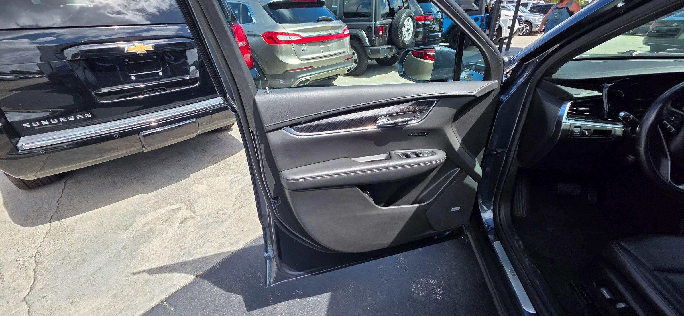 Used 2020 Cadillac XT6 Premium Luxury image 26