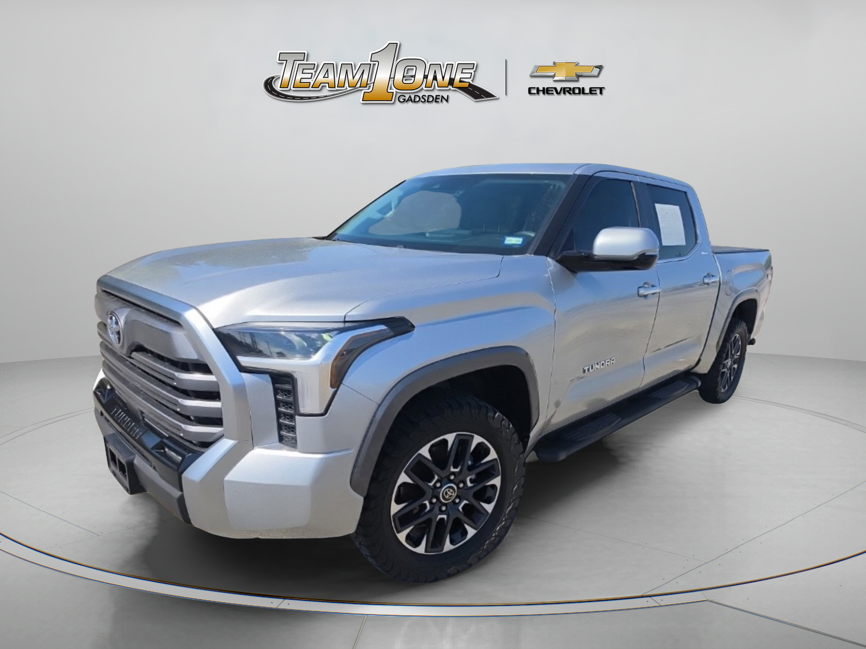 Used 2024 Toyota Tundra Limited w/ Power Package AWD/4WD image 4