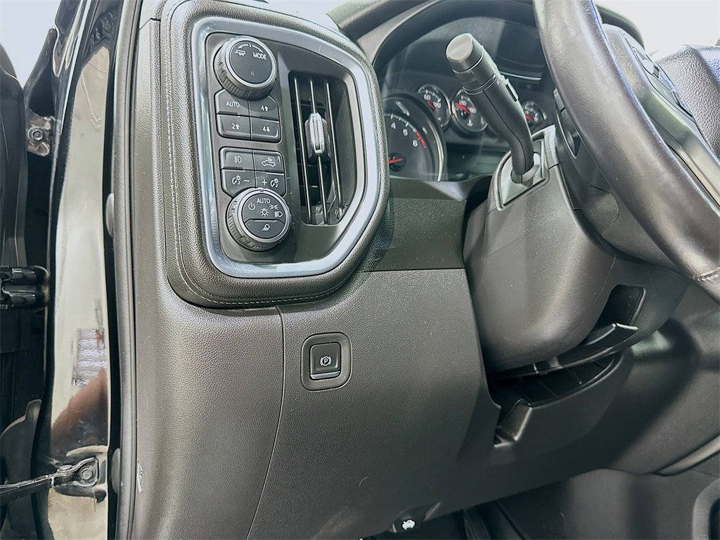 Used 2021 Chevrolet Silverado 1500 LT Trail Boss w/ Convenience Package II image 10