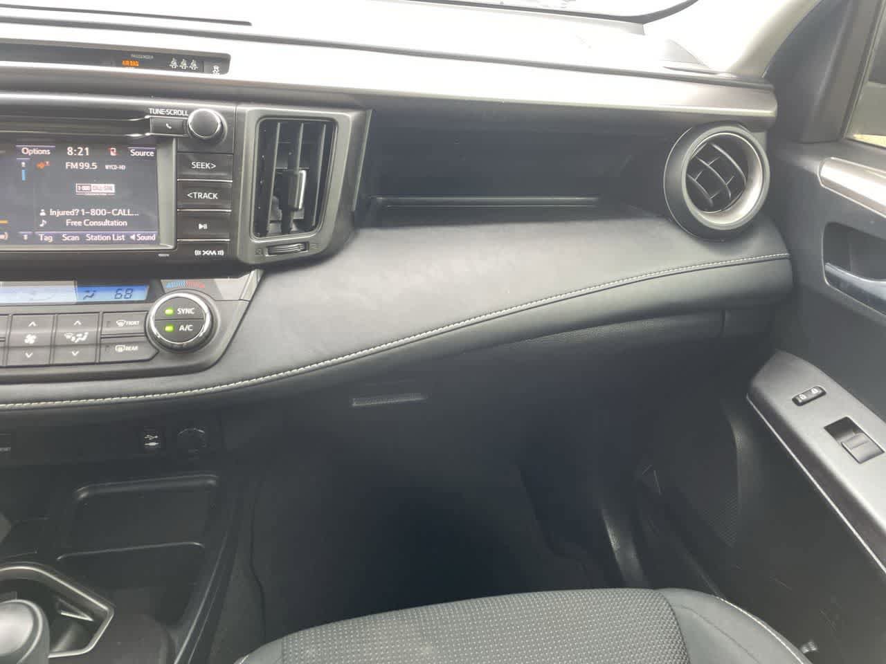Used 2018 Toyota RAV4 XLE FWD image 16